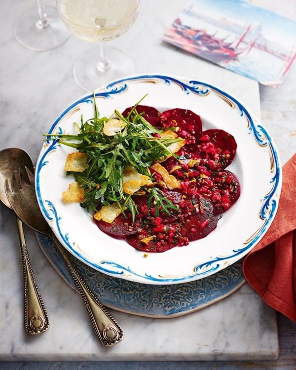 Shallot & dill marinated beetroot carpaccio with crispy halloumi