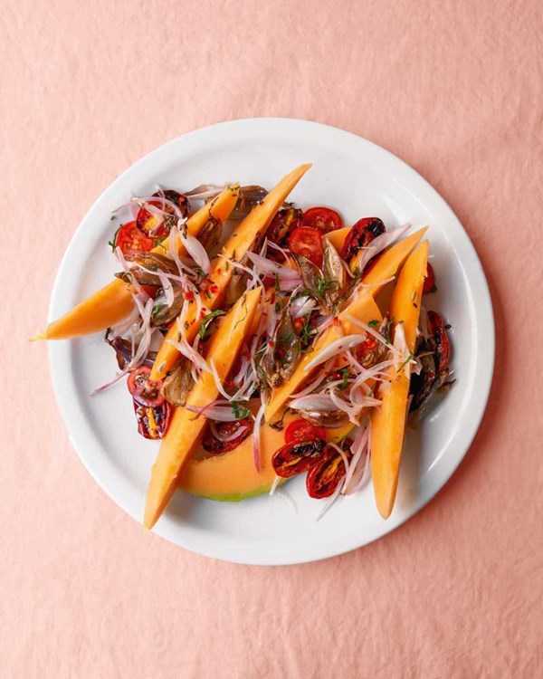 Shallot, melon & tomato salad