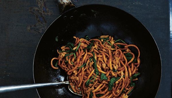 Shanghai stir-fried chunky noodles (Shang hai cu chao mian)