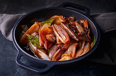 Sharp-sweet shallots