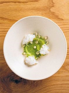 Shaved calamari, oyster cream and fermented apple juice