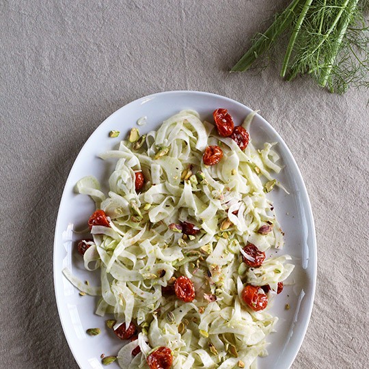 Shaved fennel, roasted tomato & pistachio salad with creamy yogurt dressing