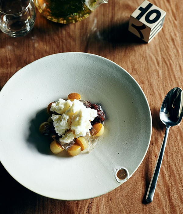Shaved milk ice with poached pear and ginger (Patbingsu)