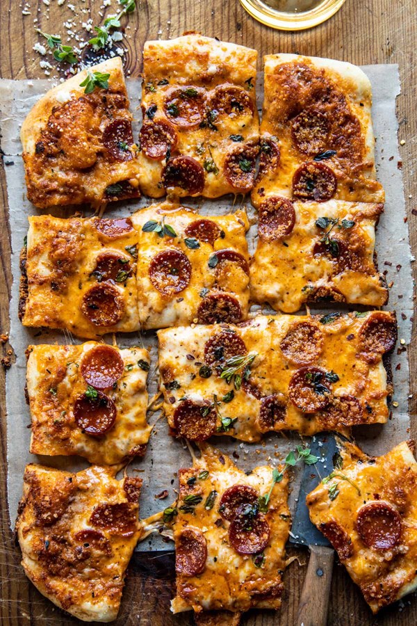 Sheet pan alla vodka pizza