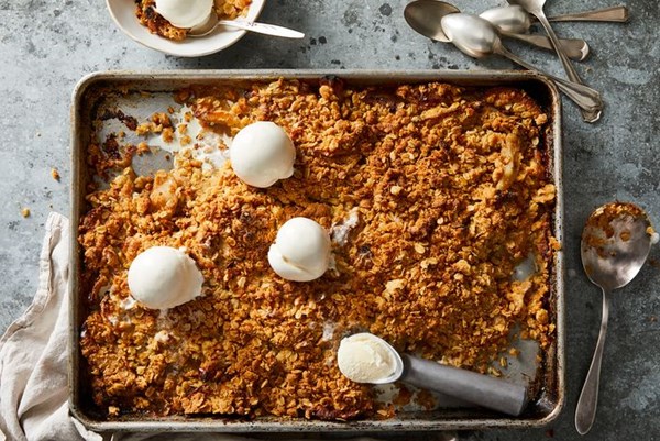  Sheet-pan apple crisp 