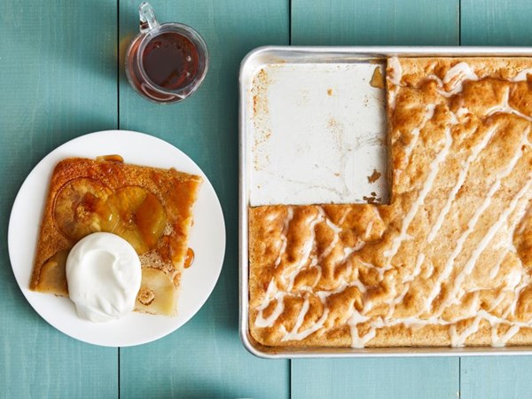 Sheet-pan apple spice pancake