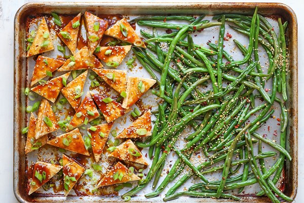 Sheet pan honey-sesame tofu and green beans