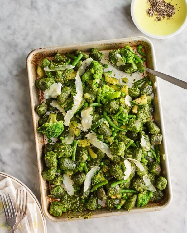 Sheet pan kale gnocchi with pesto and veggies