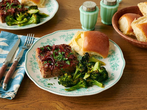 Sheet-pan meatloaf and broccoli