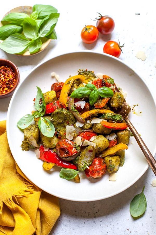 Sheet pan pesto gnocchi