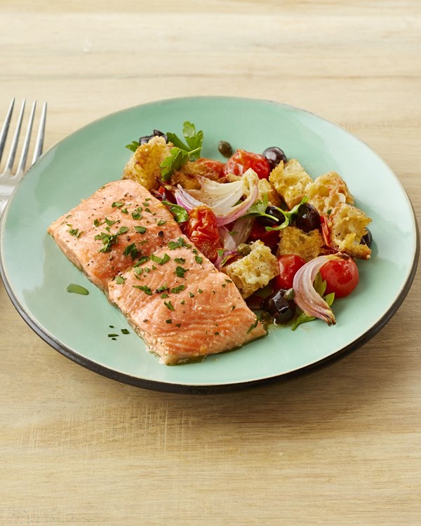 Sheet-pan salmon puttanesca