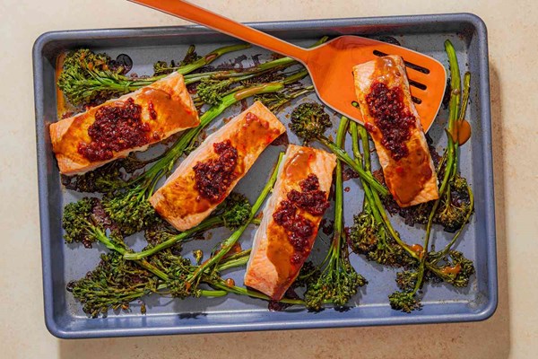 Sheet pan salmon with broccolini