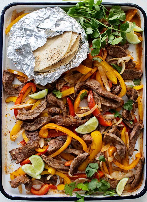 Sheet pan steak fajitas