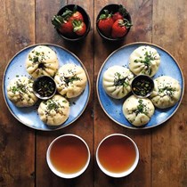 Shengjian mantou Shanghainese breakfast dumplings