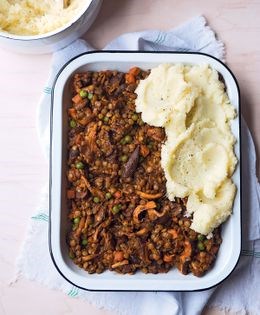 Shepherd's pie with parsnip & potato mash