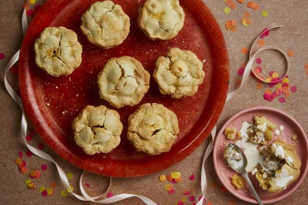 Sherry apple 'mince' pies
