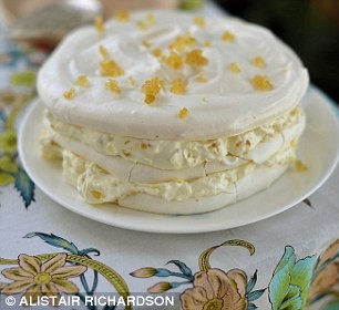 Shirley's ginger and pineapple Pavlova