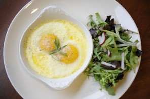 Shirred eggs with cream and Parmigiano-Reggiano