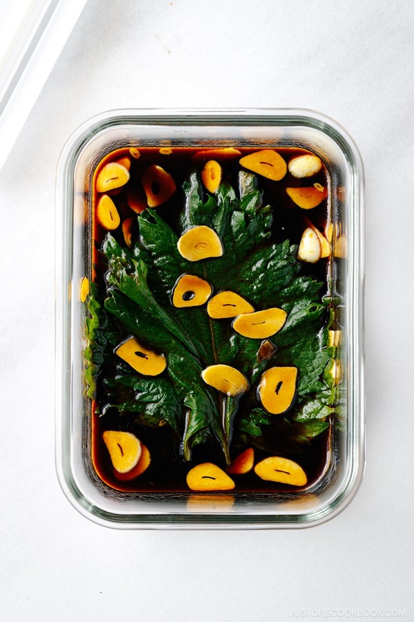 Shiso garlic soy sauce (大葉にんにく醤油)
