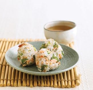 Shiso leaf and salmon onigiri