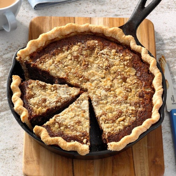 Shoofly chocolate pie