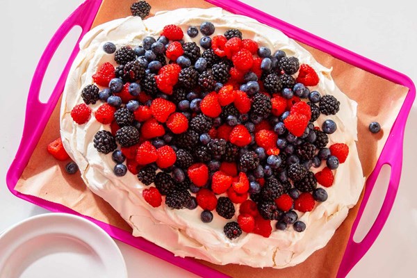 Showstopper berry Pavlova 