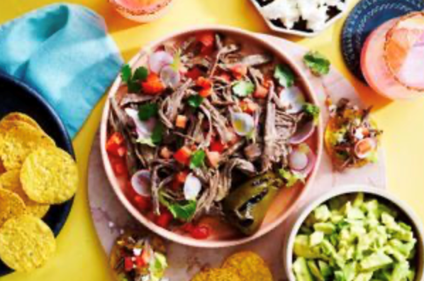 Shredded beef tostadas (Tostadas de salpicón) [Daniella Guevara Muñoz]