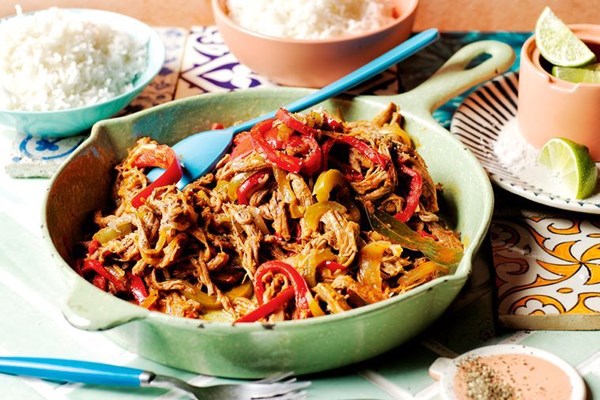 Shredded beef with vegetables (Ropa vieja)