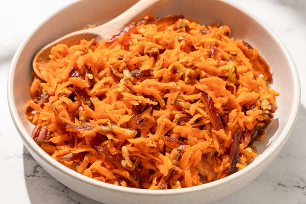 Shredded carrot salad