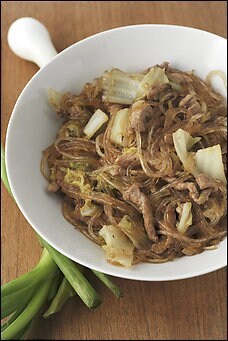 Shredded pork with noodles and cabbage