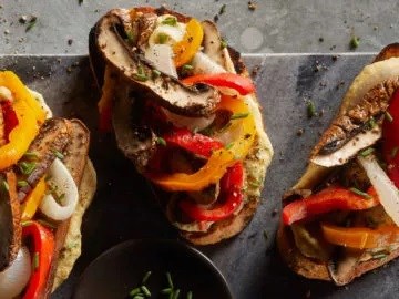 Shredded portobello mushroom sandwiches