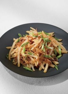 Shredded potato salad (Gamjachae banchan)