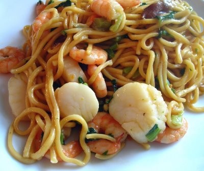 Shrimp & scallop noodle bowl