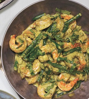 Shrimp and coconut curry with green beans