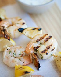 Shrimp and lemon skewers with feta-dill sauce