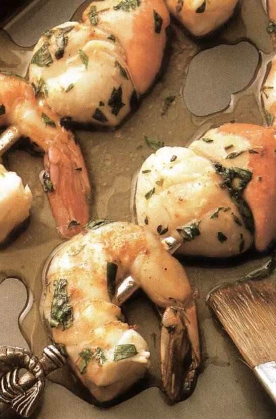 Shrimp and scallop brochettes