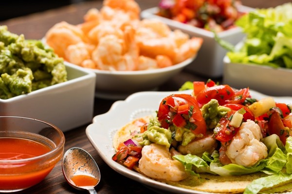 Shrimp and tomato-pineapple salsa tacos