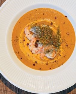 Shrimp bisque & creamy anchovy rouille