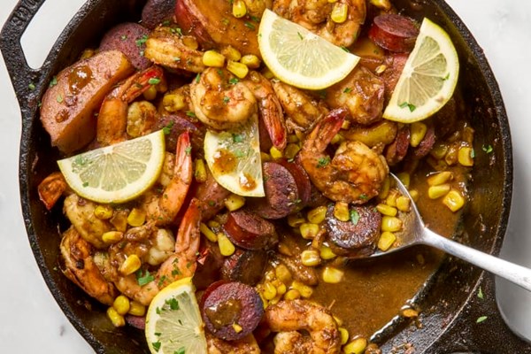 Shrimp boil skillet