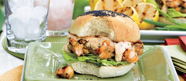 Shrimp burgers with sweet 'n' spicy tartar sauce