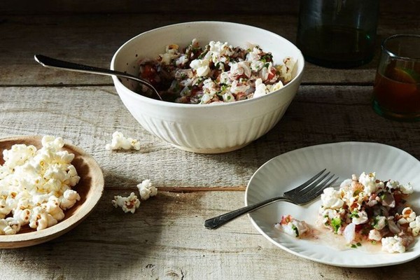 Shrimp ceviche with popcorn