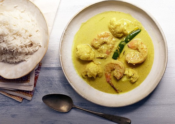 Shrimp curry with cauliflower