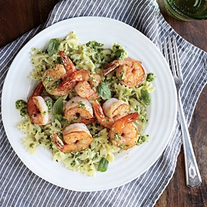 Shrimp farfalle with arugula pesto