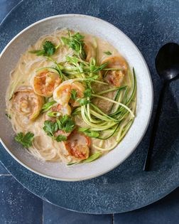 Shrimp laksa soup with noodles