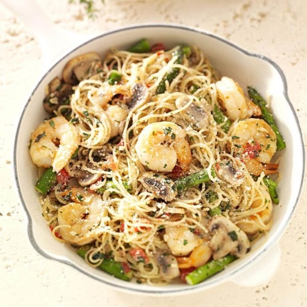 Shrimp pasta primavera