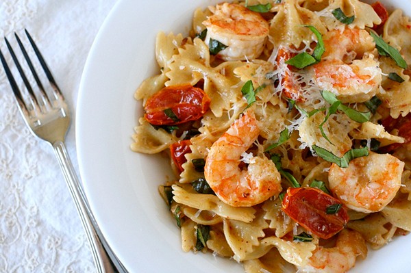 Shrimp pasta with oven dried tomatoes