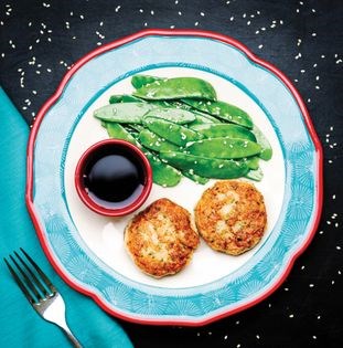 Shrimp patties with sesame snow peas