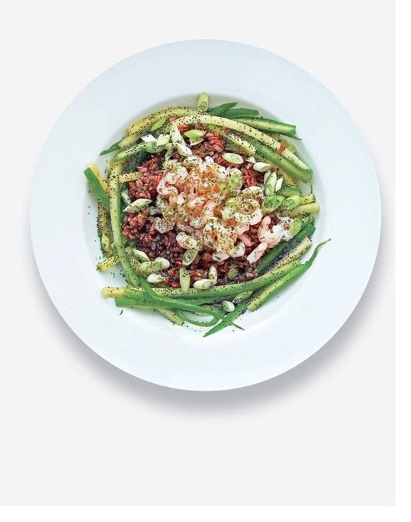 Shrimp, red rice, cucumber and nori
