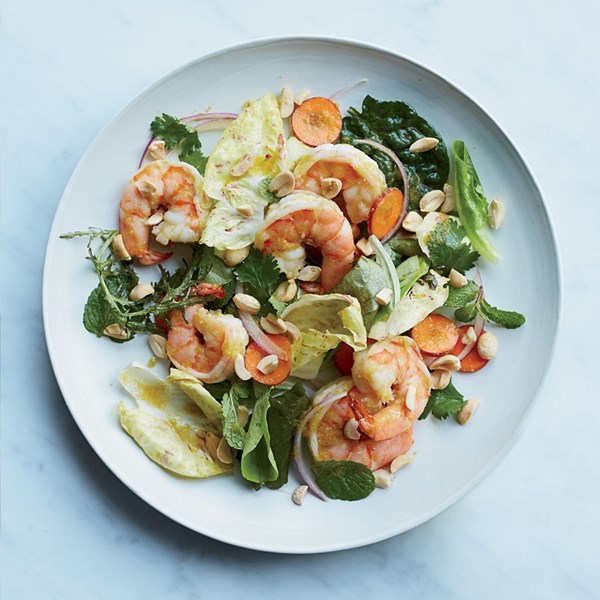 Shrimp salad with green curry dressing