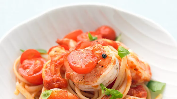 Shrimp, tomato, and basil pasta